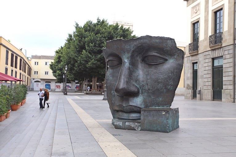 Impressive Sculpture near Teatro Guimera, Santa Cruz de Tenerife, Canarias, Spain