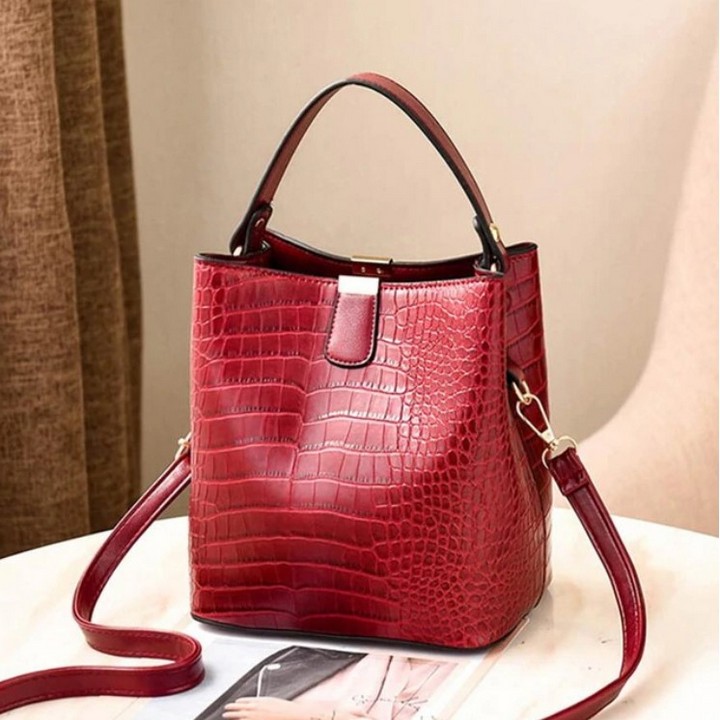 alligator purse